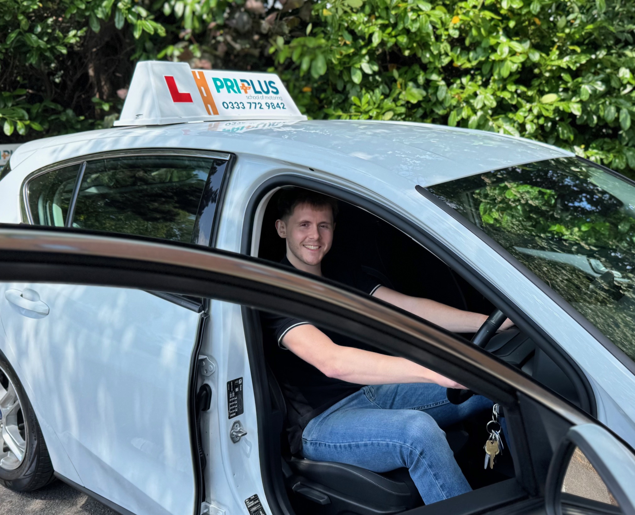 Manual Driving Lessons in Farnham
